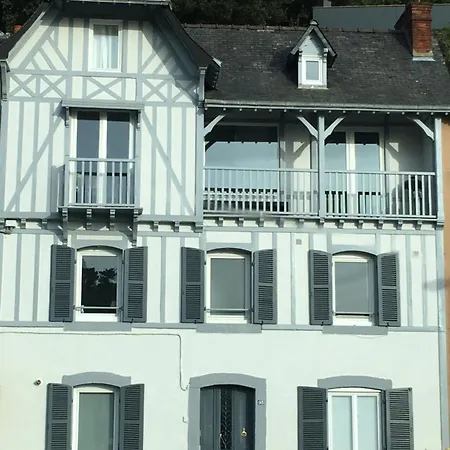 La Maison Du Phare Plerin